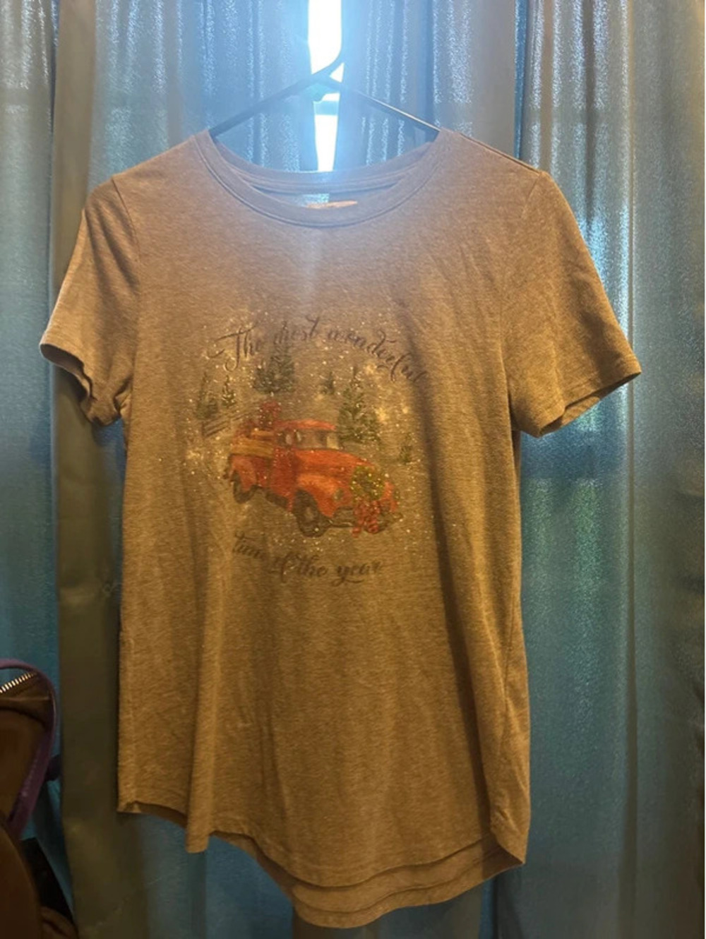 Maurices Christmas T-shirt size extra small